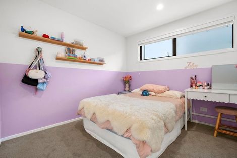 Photo of property in 17 Tuke Lane, Wanaka, 9305