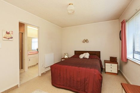 Photo of property in 4/52 Avondale Road, Taradale, Napier, 4112