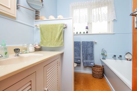 Photo of property in 46 Ranui Avenue, Ranui, Auckland, 0612