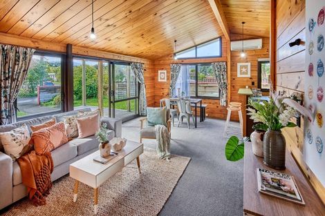 Photo of property in 6 Park Avenue, Waikanae, 5036