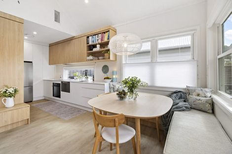 Photo of property in 59 Endeavour Street, Lyall Bay, Wellington, 6022