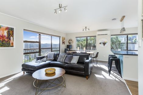 Photo of property in 7b Ngahere Views, Orewa, 0931