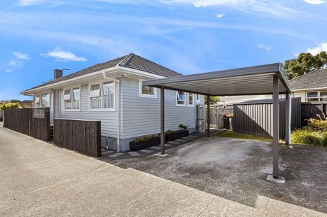 Photo of property in 27 Roby Street, Te Atatu Peninsula, Auckland, 0610