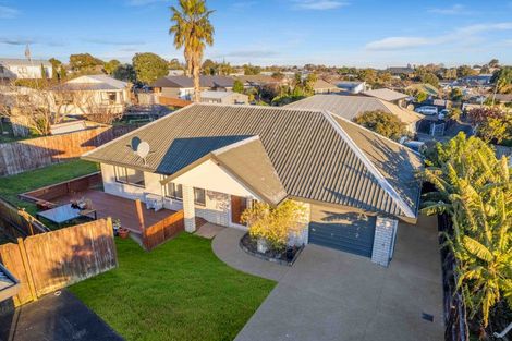 Photo of property in 2/19 Wai Iti Place, Clendon Park, Auckland, 2103