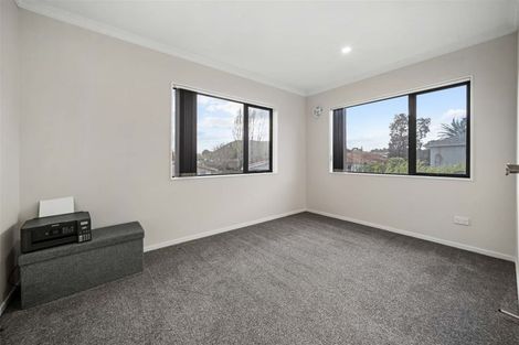 Photo of property in 23 Mckenzie Road, Mangere Bridge, Auckland, 2022