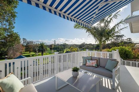 Photo of property in 54 Wairoa Road, Narrow Neck, Auckland, 0624