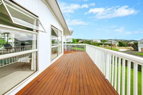 Photo of property in 3 Kauri Crescent, Snells Beach, 0920