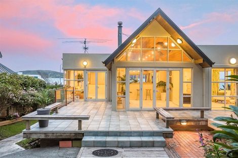Photo of property in 13 Moana Road, Plimmerton, Porirua, 5026
