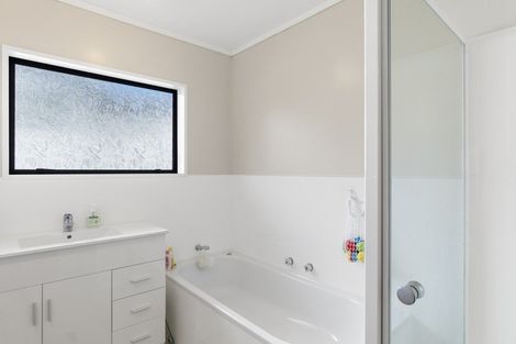 Photo of property in 39 Russleigh Drive, Dinsdale, Hamilton, 3204