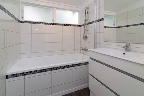 Photo of property in 18 Icarus Place, Sunnybrook, Rotorua, 3015