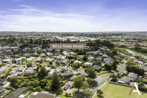 Photo of property in 80 La Trobe Street, Pakuranga Heights, Auckland, 2010
