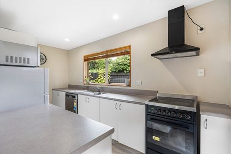 Photo of property in 2/9 Cherry Place, Casebrook, Christchurch, 8051