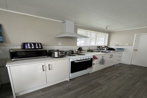 Photo of property in 2/4 Calvert Street, Papakura, 2110