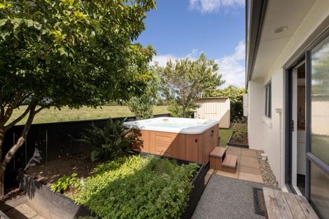 Photo of property in 54 Oreti Crescent, Papamoa Beach, Papamoa, 3118