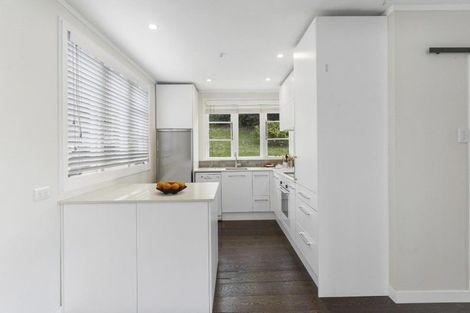 Photo of property in 2 Matai Road, Stanmore Bay, Whangaparaoa, 0932