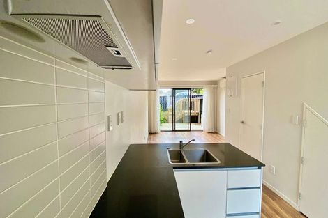 Photo of property in 8/36 Kaipatiki Road, Glenfield, Auckland, 0629