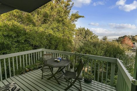 Photo of property in 2/26 Colonial Road, Birkenhead, Auckland, 0626