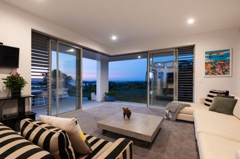 Photo of property in 7r Estates Terrace, Welcome Bay, Tauranga, 3175