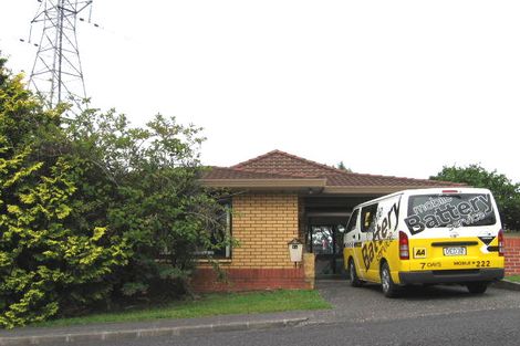 Photo of property in 1a Merville Avenue, Te Atatu South, Auckland, 0610