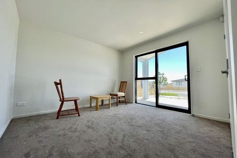 Photo of property in 22 Karihi Road, Karaka, 2113