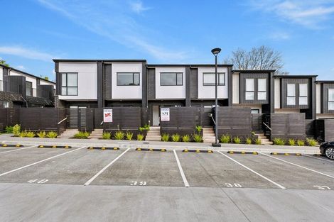 Photo of property in 19 Meg Lane, Glen Eden, Auckland, 0602