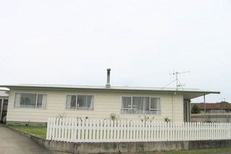 Photo of property in 24 Jeffares Place, Taradale, Napier, 4112