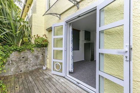 Photo of property in 5 Harland Street, Brooklyn, Wellington, 6021