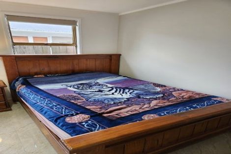 Photo of property in 33d Kirby Street, Glendene, Auckland, 0602