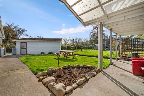 Photo of property in 35- 37 Tokomaru Road, Tokomaru, Palmerston North, 4474