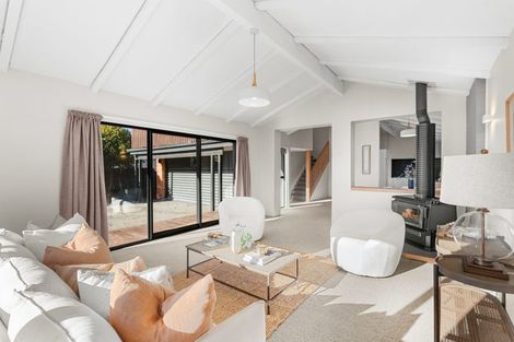 Photo of property in 4 Kingham Place, Avonhead, Christchurch, 8042