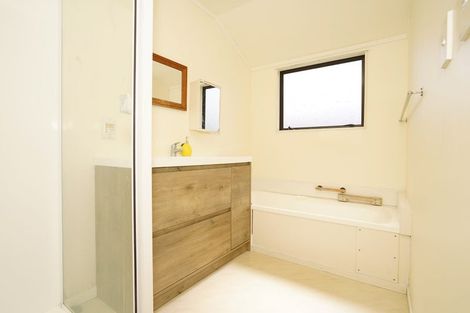 Photo of property in 38 Mccracken Avenue, Hillcrest, Hamilton, 3216