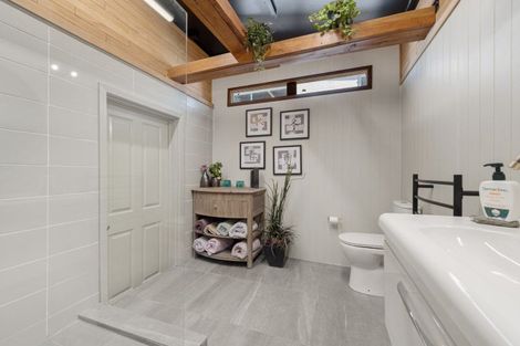 Photo of property in 28 Huron Street, East Gore, Gore, 9710