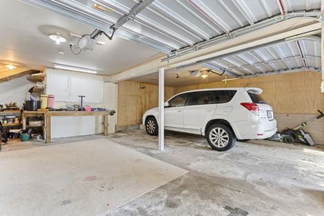 Photo of property in 105 Vivian Street, New Plymouth, 4310