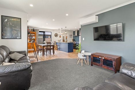 Photo of property in 24b Kempton Street, Greytown, 5712