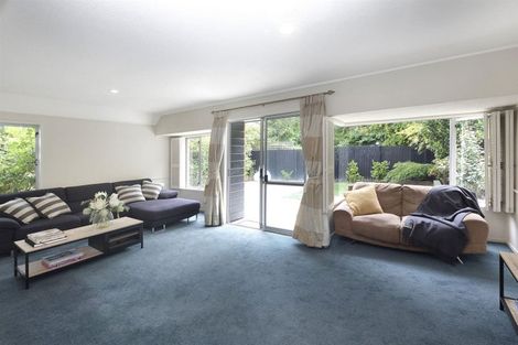 Photo of property in 443 Avonhead Road, Avonhead, Christchurch, 8042