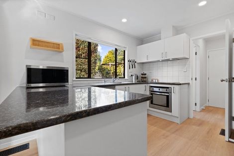 Photo of property in 14b South Lynn Road, Titirangi, Auckland, 0604