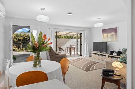 Photo of property in 2/16 Riverside Road, Orewa, 0931
