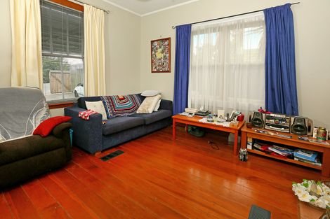Photo of property in 38 Newington Road, Henderson, Auckland, 0612