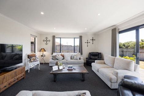 Photo of property in 16 Hehan Close, Cambridge, 3434