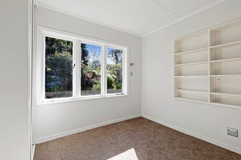 Photo of property in 109-111 Whangaparaoa Road, Red Beach, 0932