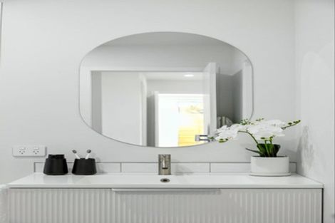 Photo of property in 21a Weraroa Road, Levin, 5510