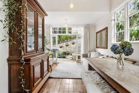 Photo of property in 58 Totara Road, Miramar, Wellington, 6022