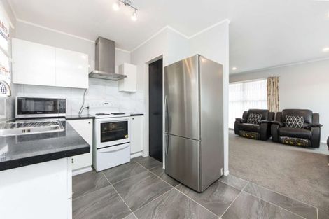 Photo of property in 3/124 Hutchinson Avenue, New Lynn, Auckland, 0600