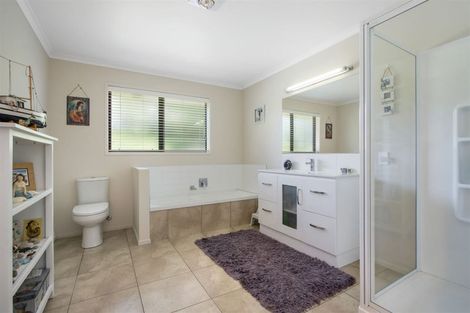 Photo of property in 48 Kayelene Place, Omokoroa, 3114