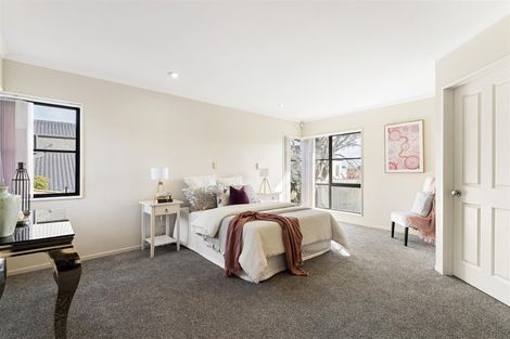 Photo of property in 19 Manara Place, The Gardens, Auckland, 2105