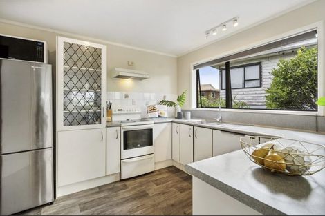 Photo of property in 1/26 Hyde Road, Rothesay Bay, Auckland, 0630