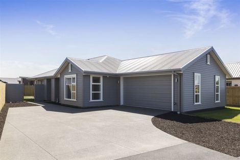 Photo of property in 61 Rannoch Drive, Broomfield, Christchurch, 8042