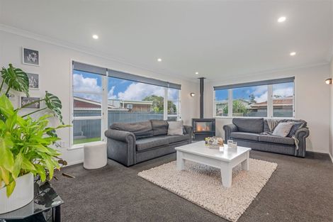 Photo of property in 27 Karamea Crescent, Kelvin Grove, Palmerston North, 4414