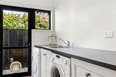 Photo of property in 6 Lewisham Park, St Albans, Christchurch, 8052