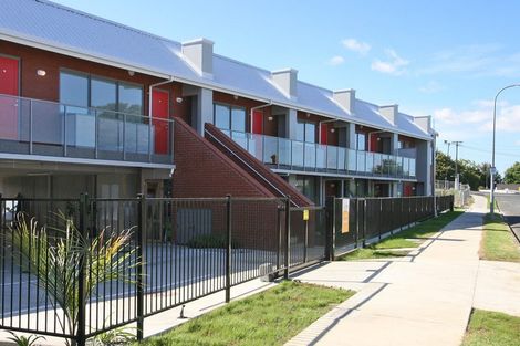 Photo of property in 11/26 Railway Street West, Papakura, 2110